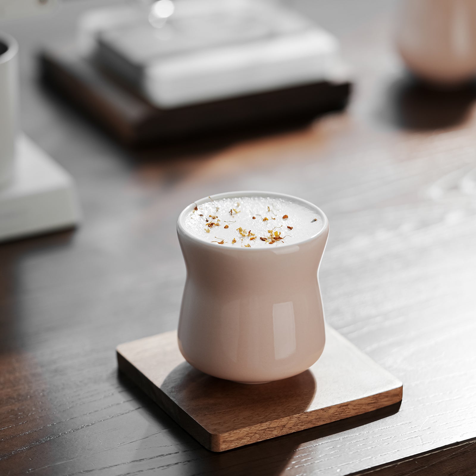 MHW-3BOMBER Aura Series Ceramic Cup