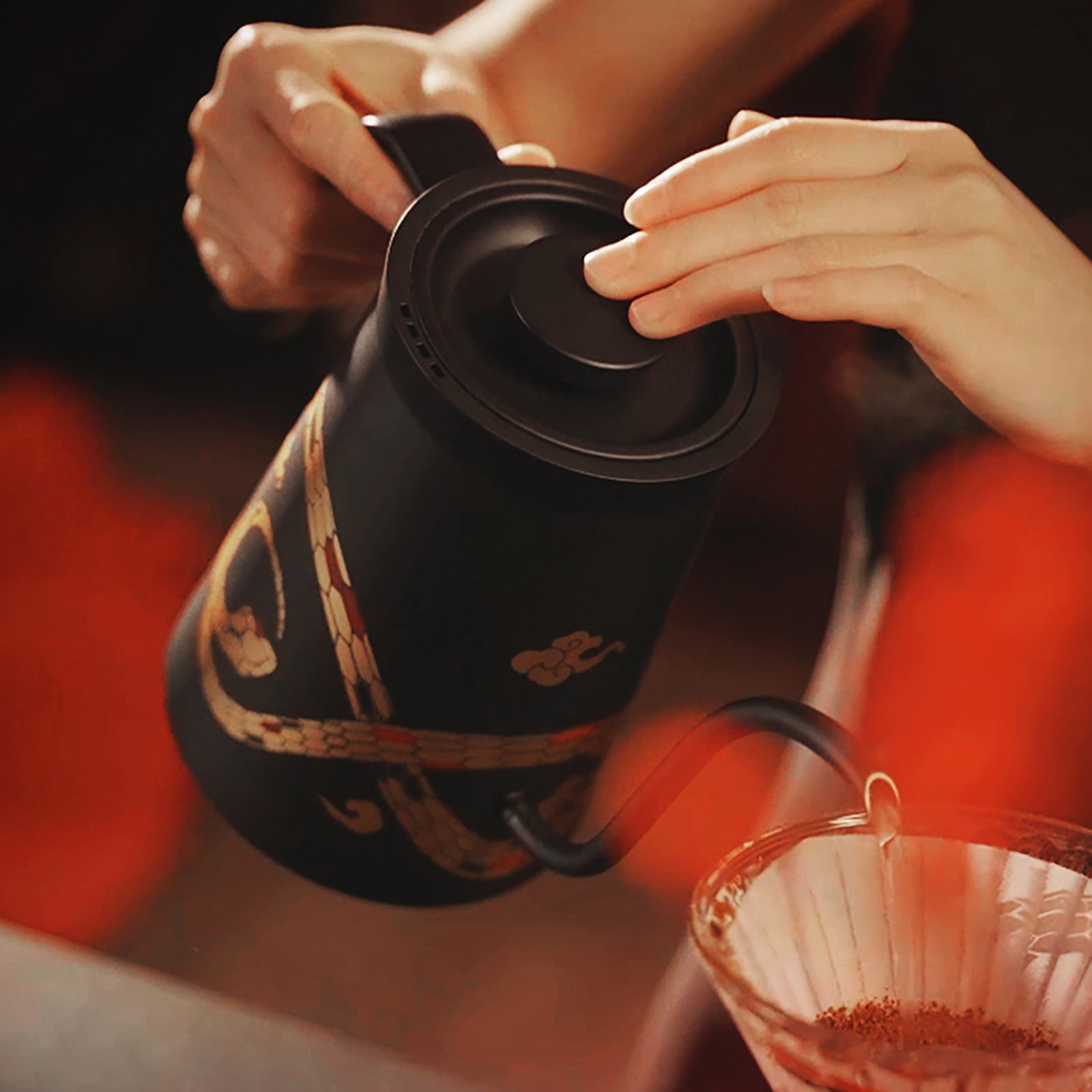MHW-3BOMBER Assassin Electric Kettle – Serpent Collection