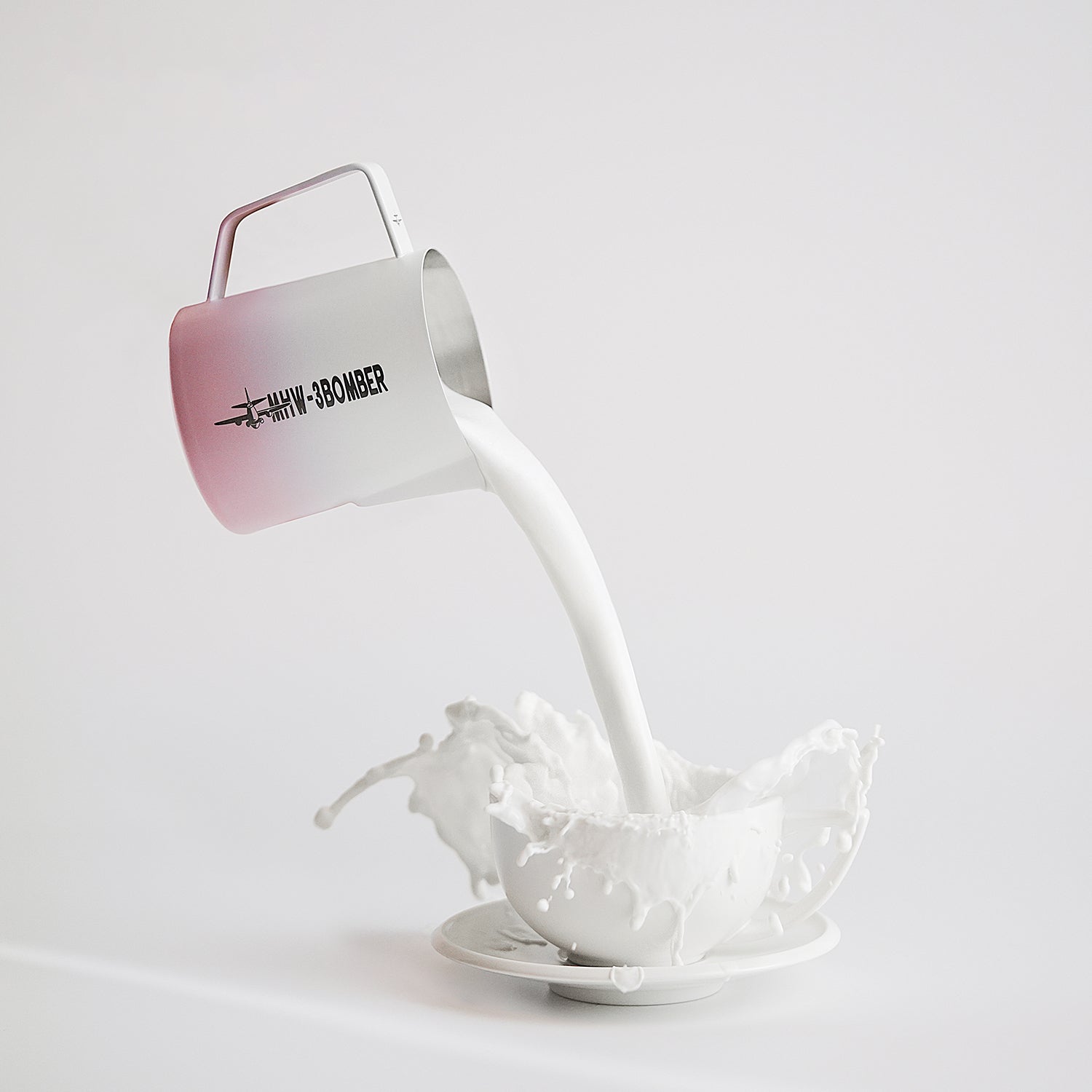 MHW-3BOMBER Latte Art Pitcher 5.0 Gradient Pink