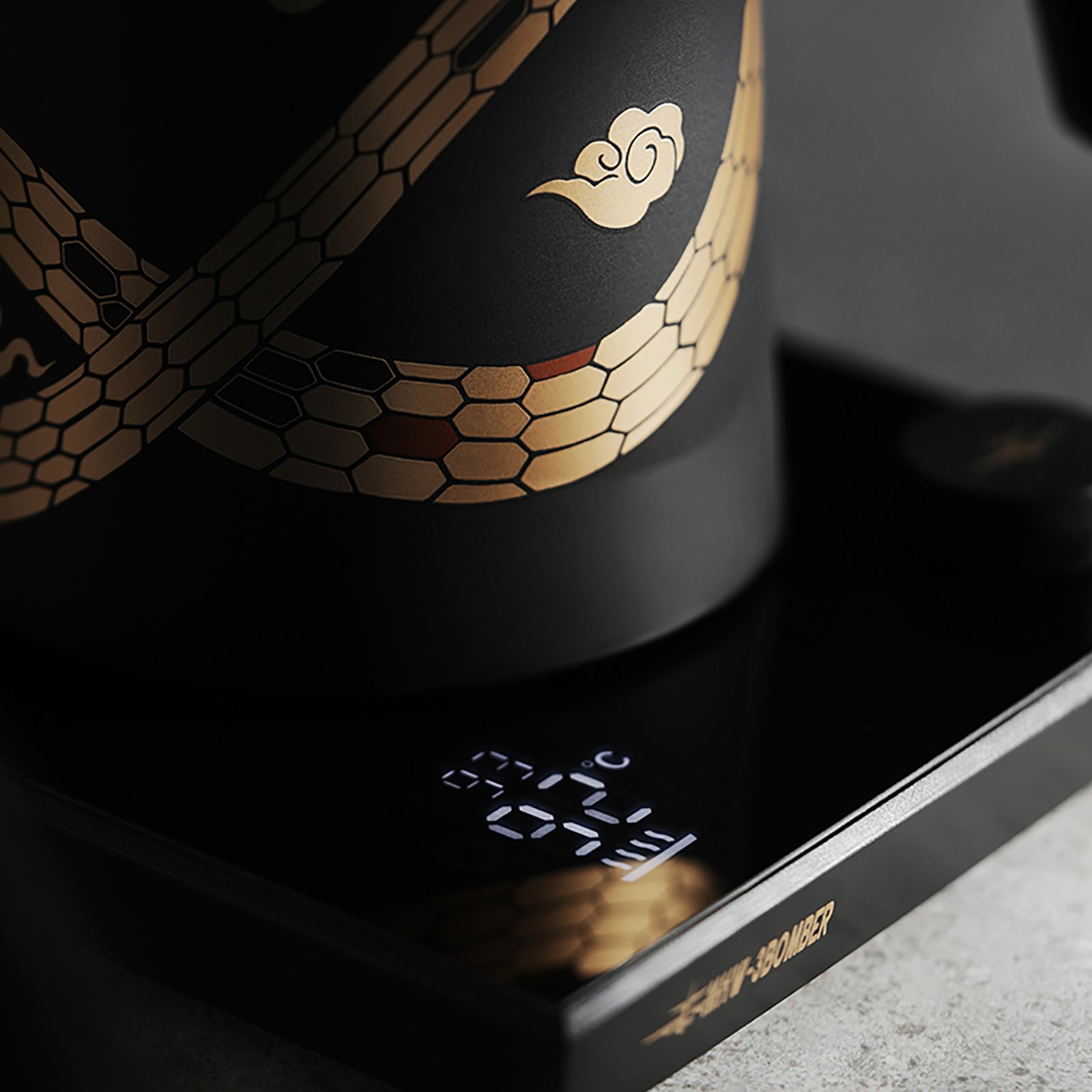 MHW-3BOMBER Assassin Electric Kettle – Serpent Collection