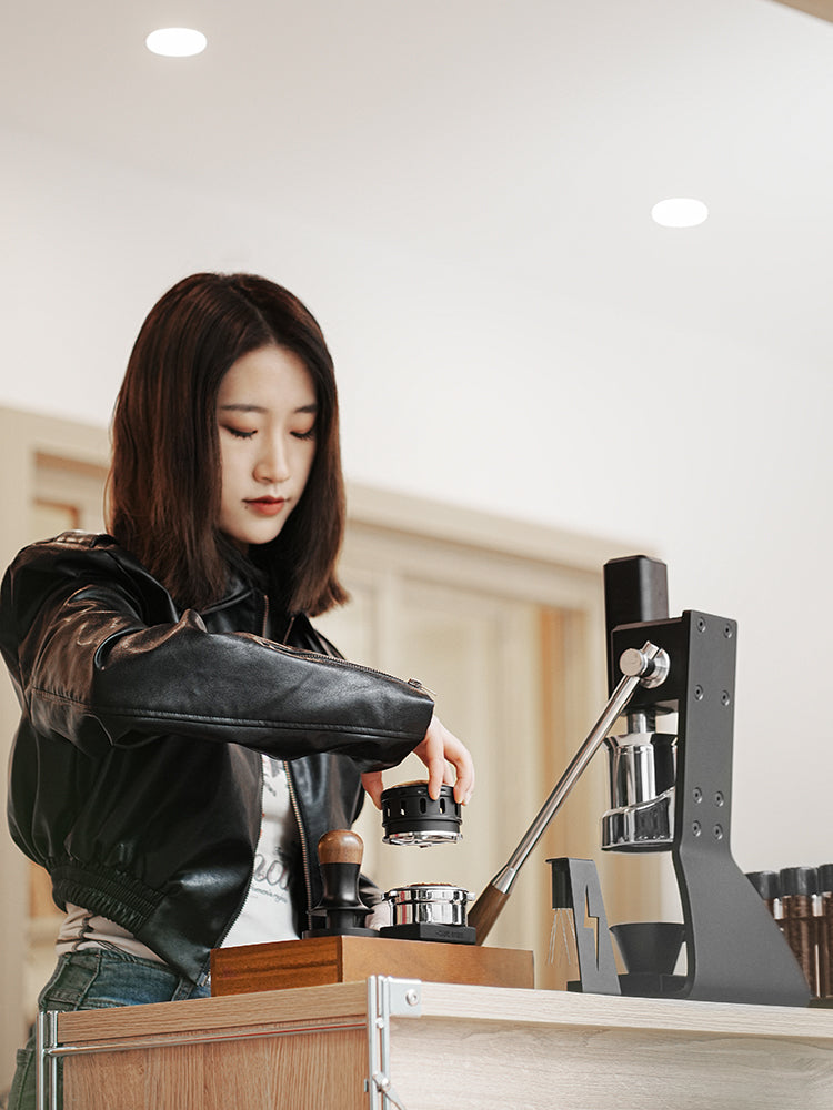 MHW-3BOMBER Coffee Leveler Falcon Gravity Coffee Distributor