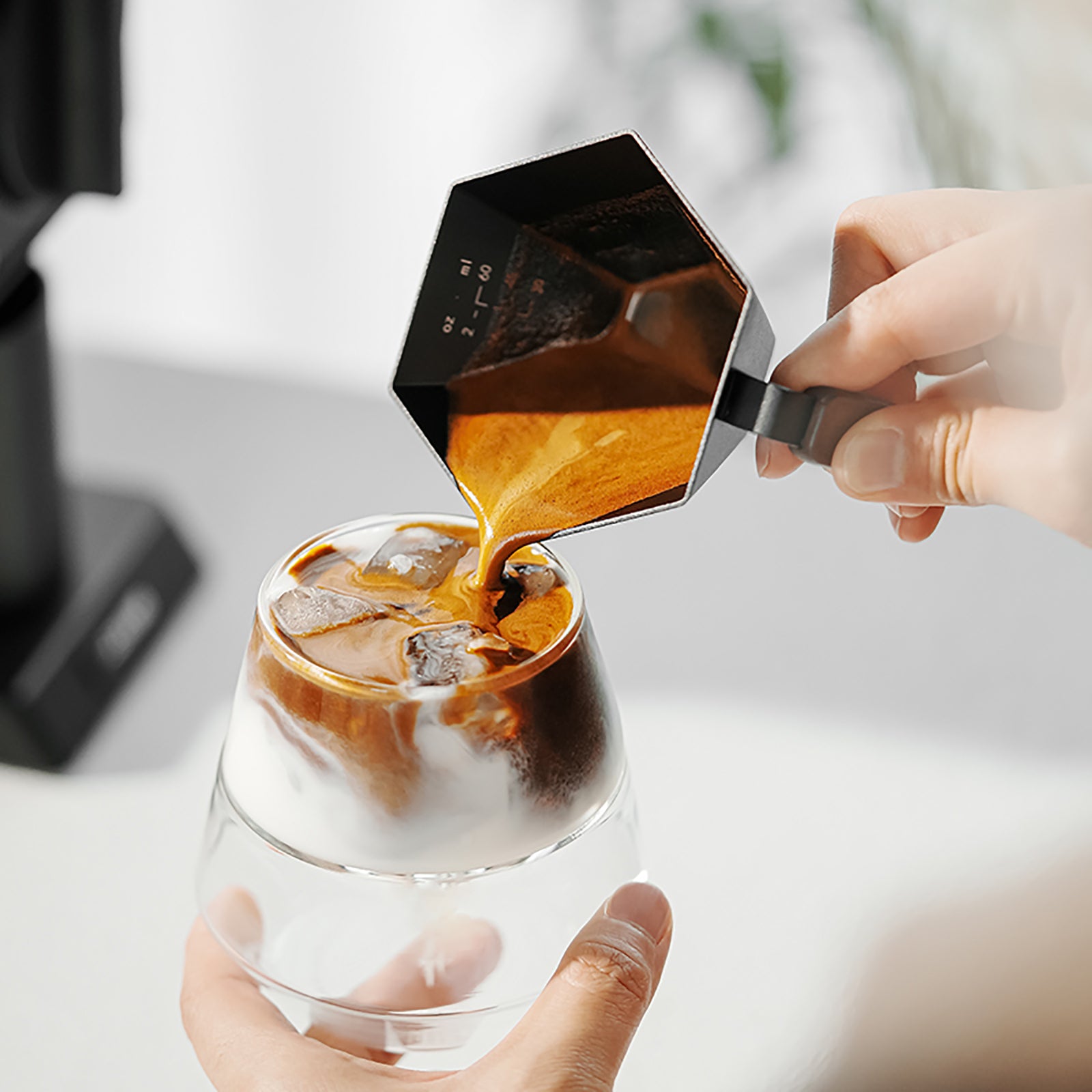 Prism Measuring Cup