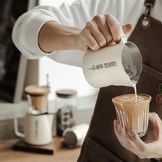 MHW-3BOMBER Latte Art Pitcher 5.0 Off White