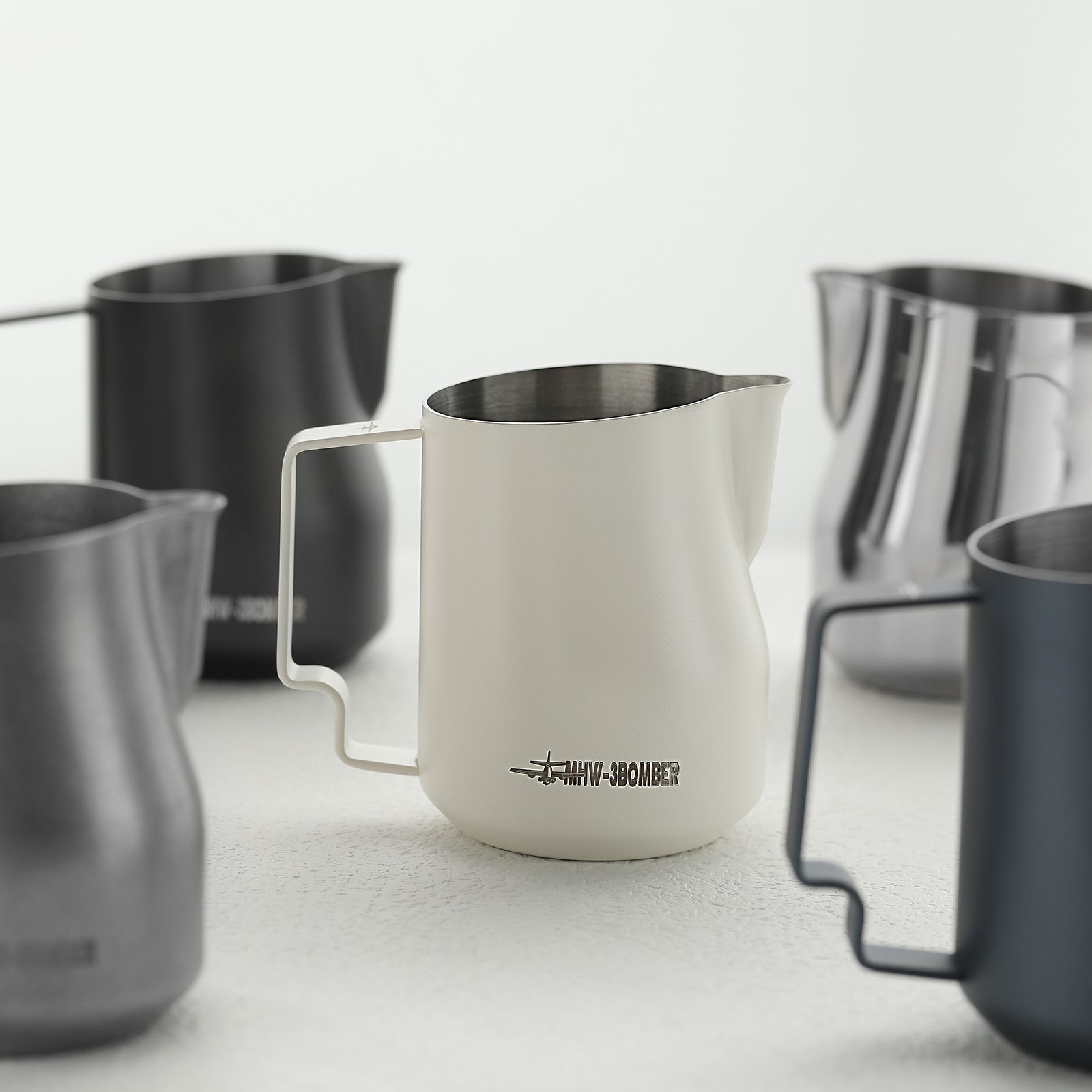 MHW-3BOMBER Turbo Milk Pitcher White