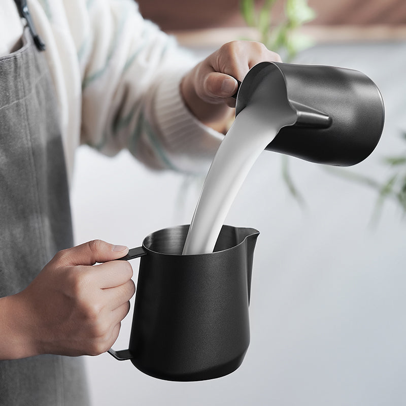 MHW-3BOMBER GT Milk Pitcher Matte Black