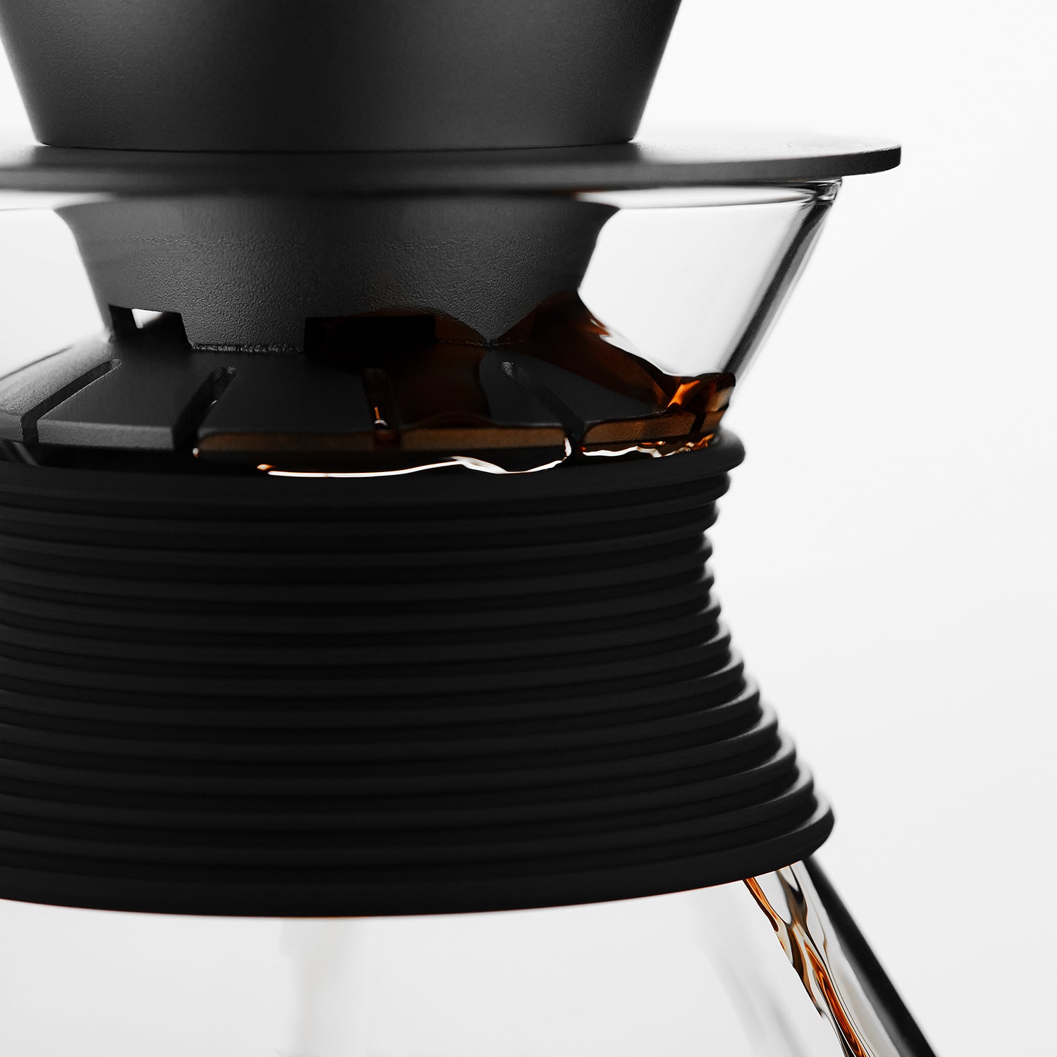 MHW-3BOMBER Aroma Coffee Server WBrC Champion Jianing Du Collaboration