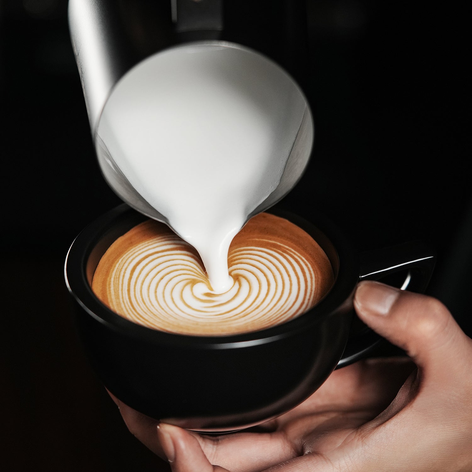 MHW-3BOMBER Latte Art Pitcher 5.0 Glossy Grey