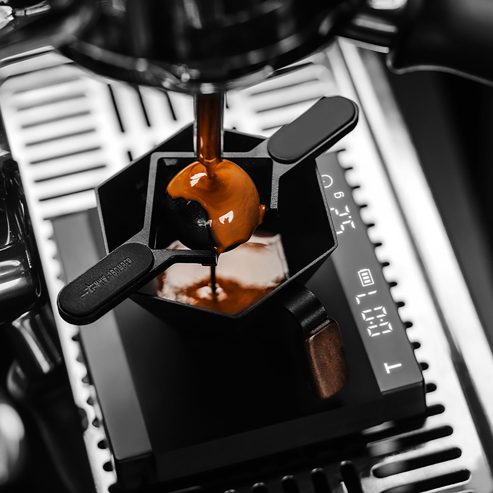 MHW-3BOMBER Smooth Espresso Chilling Ball Stand