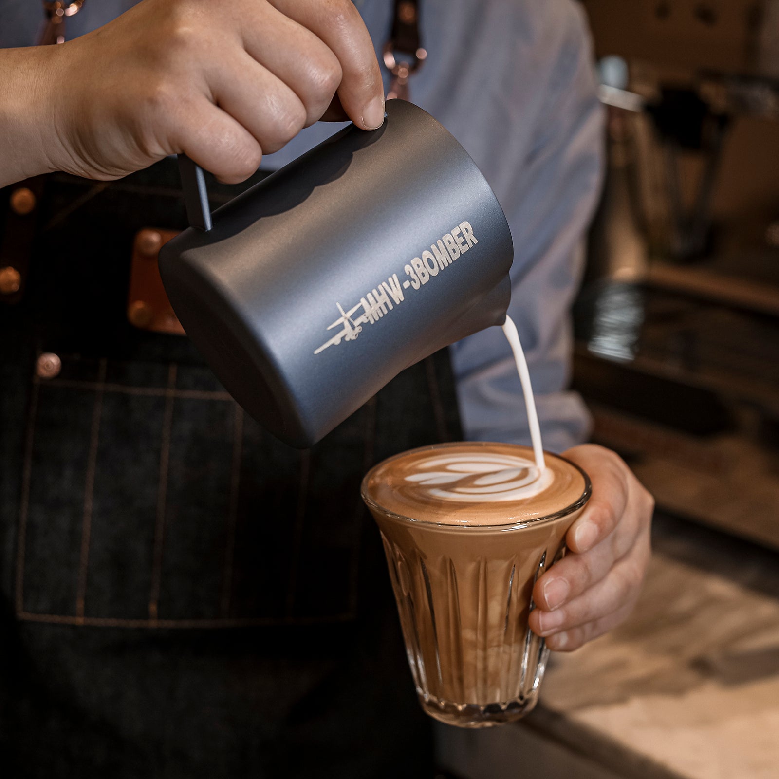 MHW-3BOMBER Latte Art Pitcher 5.0 Matte Blue