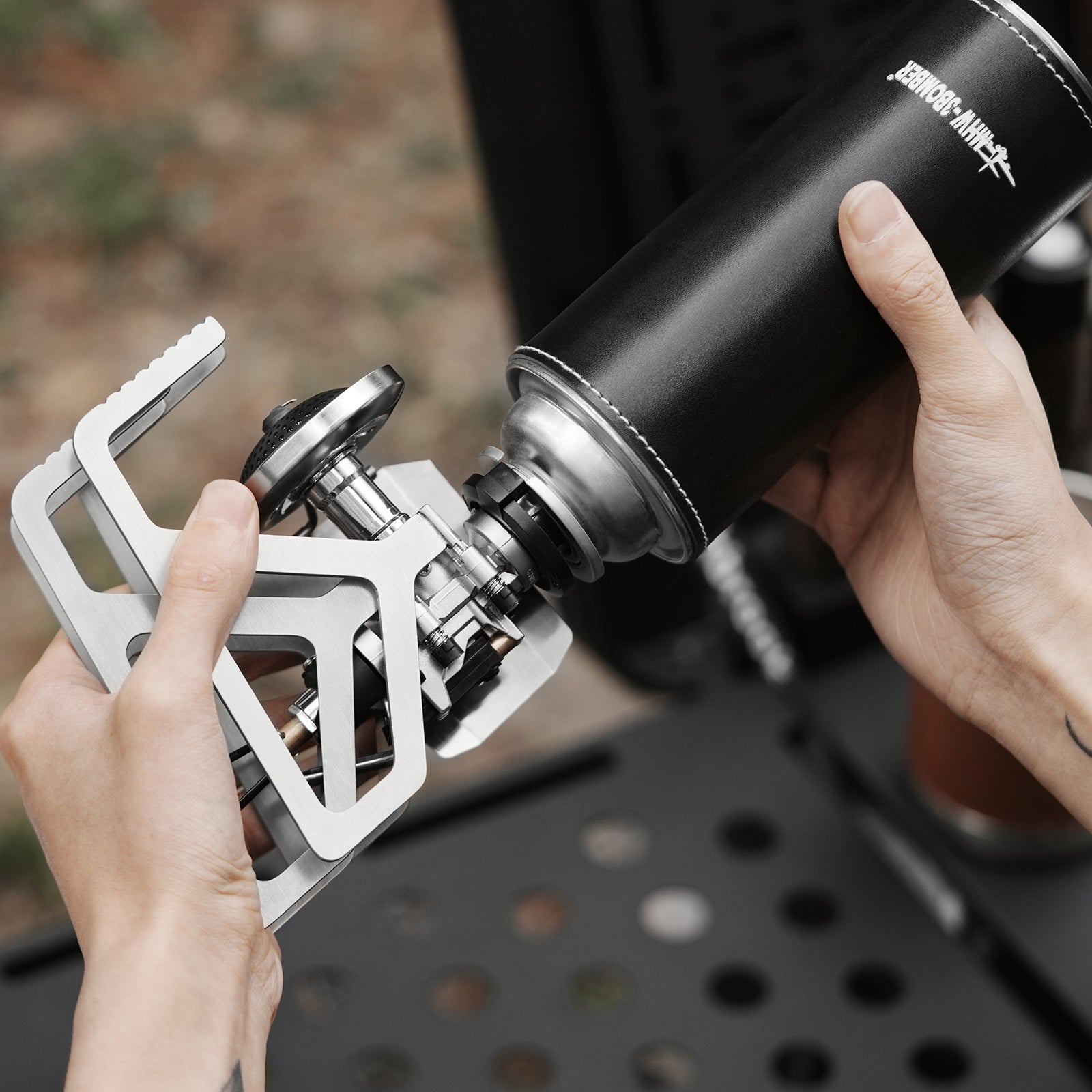 MHW-3BOMBER MET Outdoor Cassette Stove