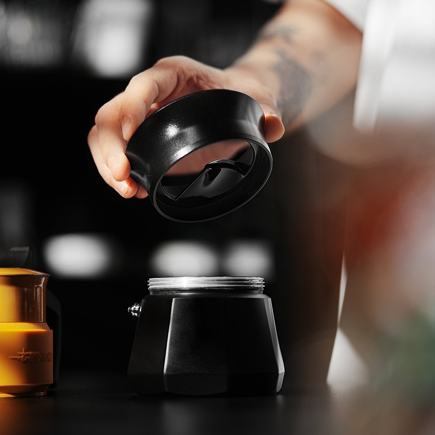 MHW-3BOMBER Moka Pot Coffee Distributor