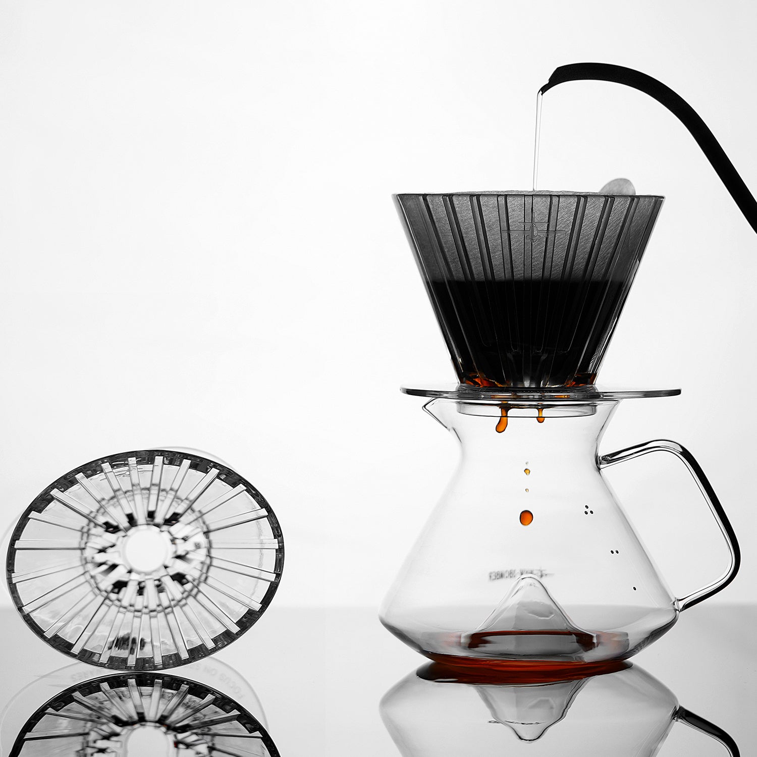 MHW-3BOMBER Oval Dripper